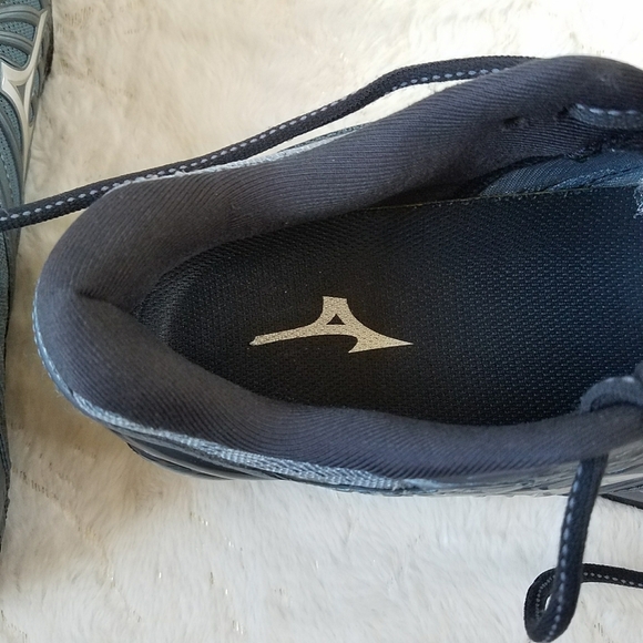 Mizuno Wave Prophecy 8 Performance Running Shoes - Picture 8 of 9